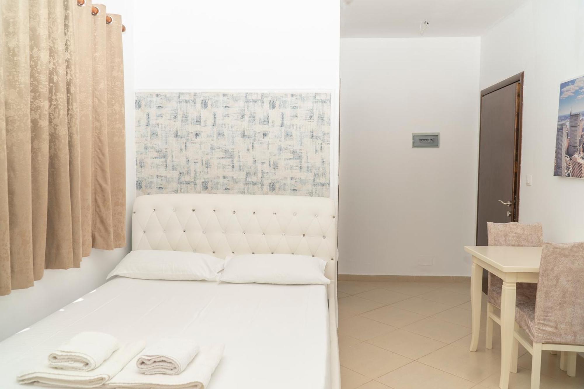 Oleva Studio'S & Apartment Ksamil Bagian luar foto