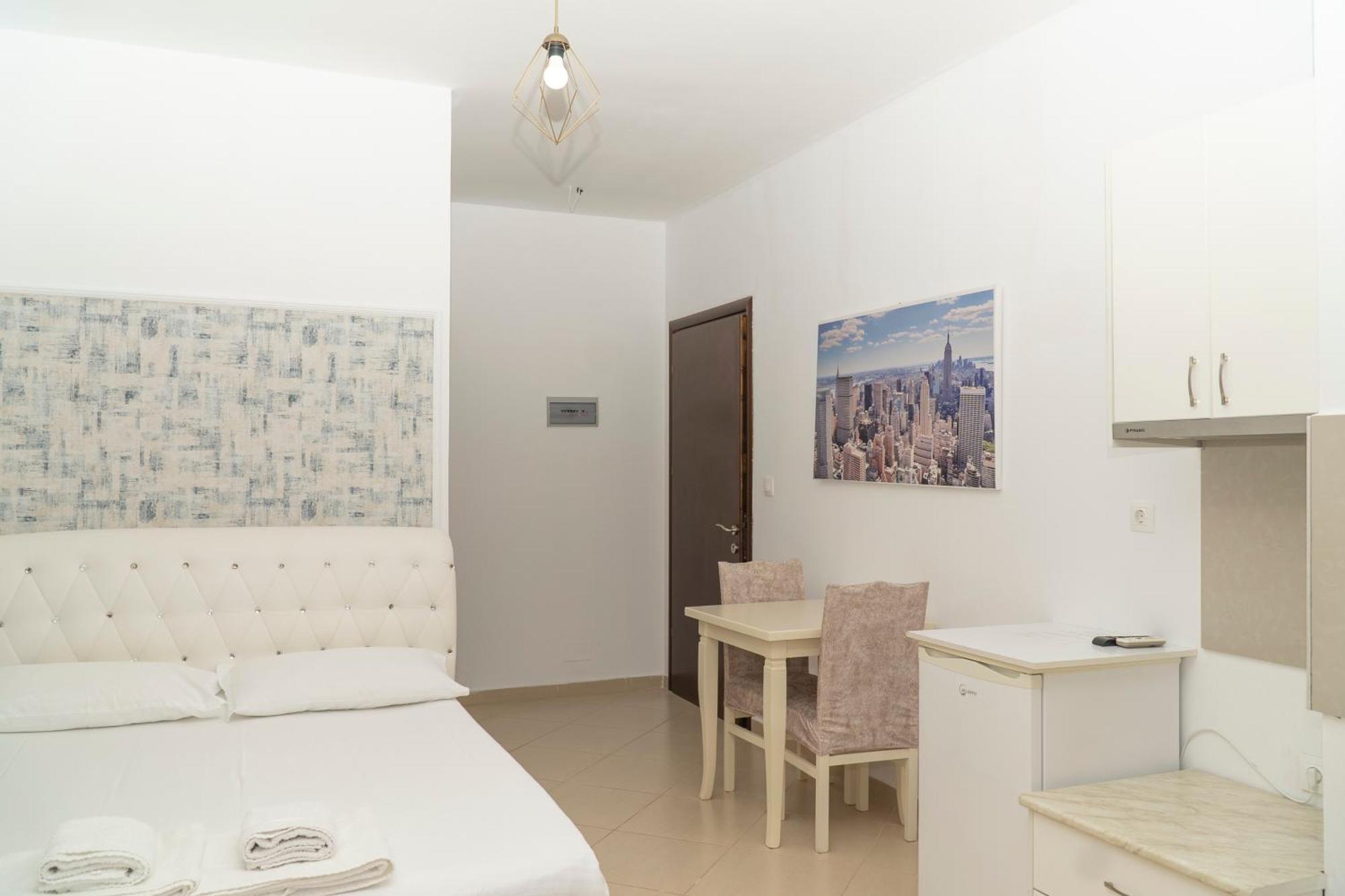 Oleva Studio'S & Apartment Ksamil Bagian luar foto