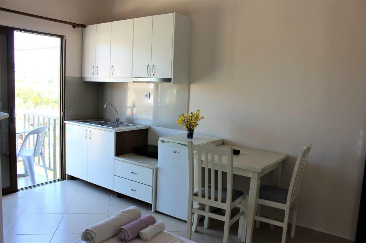 Oleva Studio'S & Apartment Ksamil Bagian luar foto